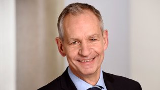 Prof. Dr. Mark Dominik Alscher;